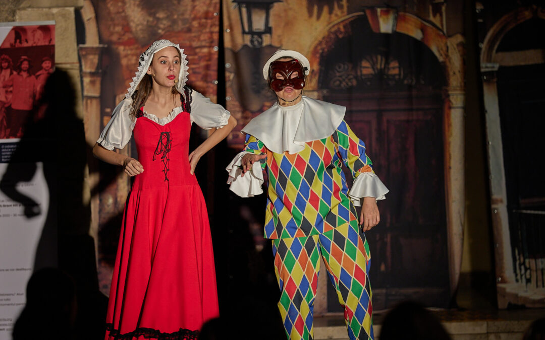ARLECCHINO CAUTĂ STĂPÂN